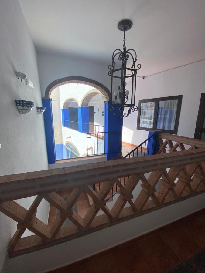 Hotel Rural La Posada De Las Cigueenas Jerez De Los Caballeros Buitenkant foto