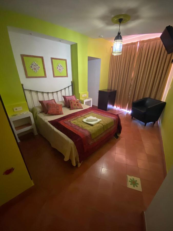 Hotel Rural La Posada De Las Cigueenas Jerez De Los Caballeros Buitenkant foto