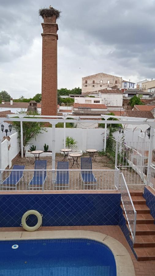Hotel Rural La Posada De Las Cigueenas Jerez De Los Caballeros Buitenkant foto