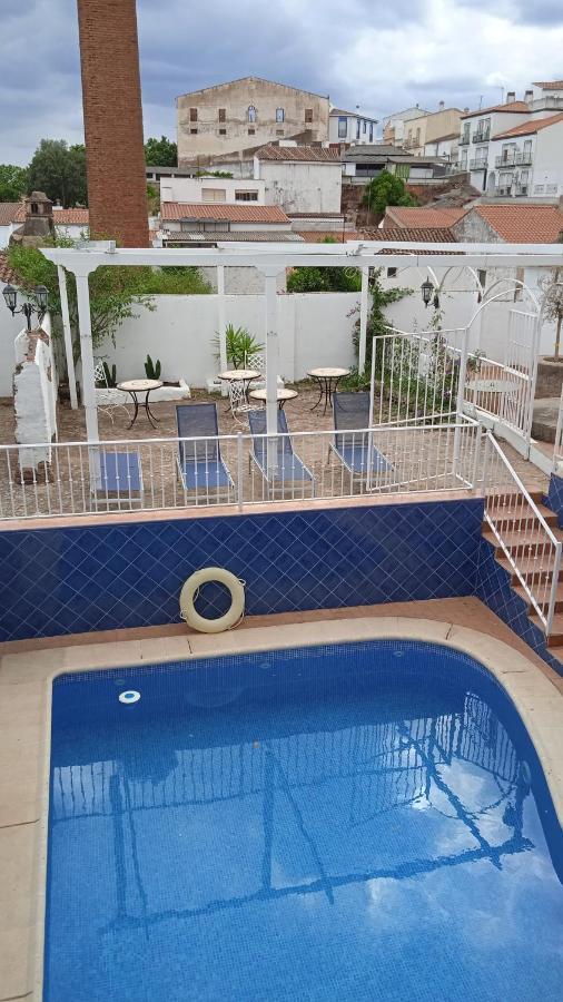 Hotel Rural La Posada De Las Cigueenas Jerez De Los Caballeros Buitenkant foto