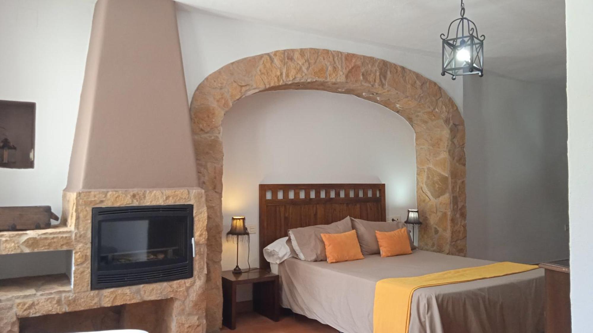 Hotel Rural La Posada De Las Cigueenas Jerez De Los Caballeros Buitenkant foto