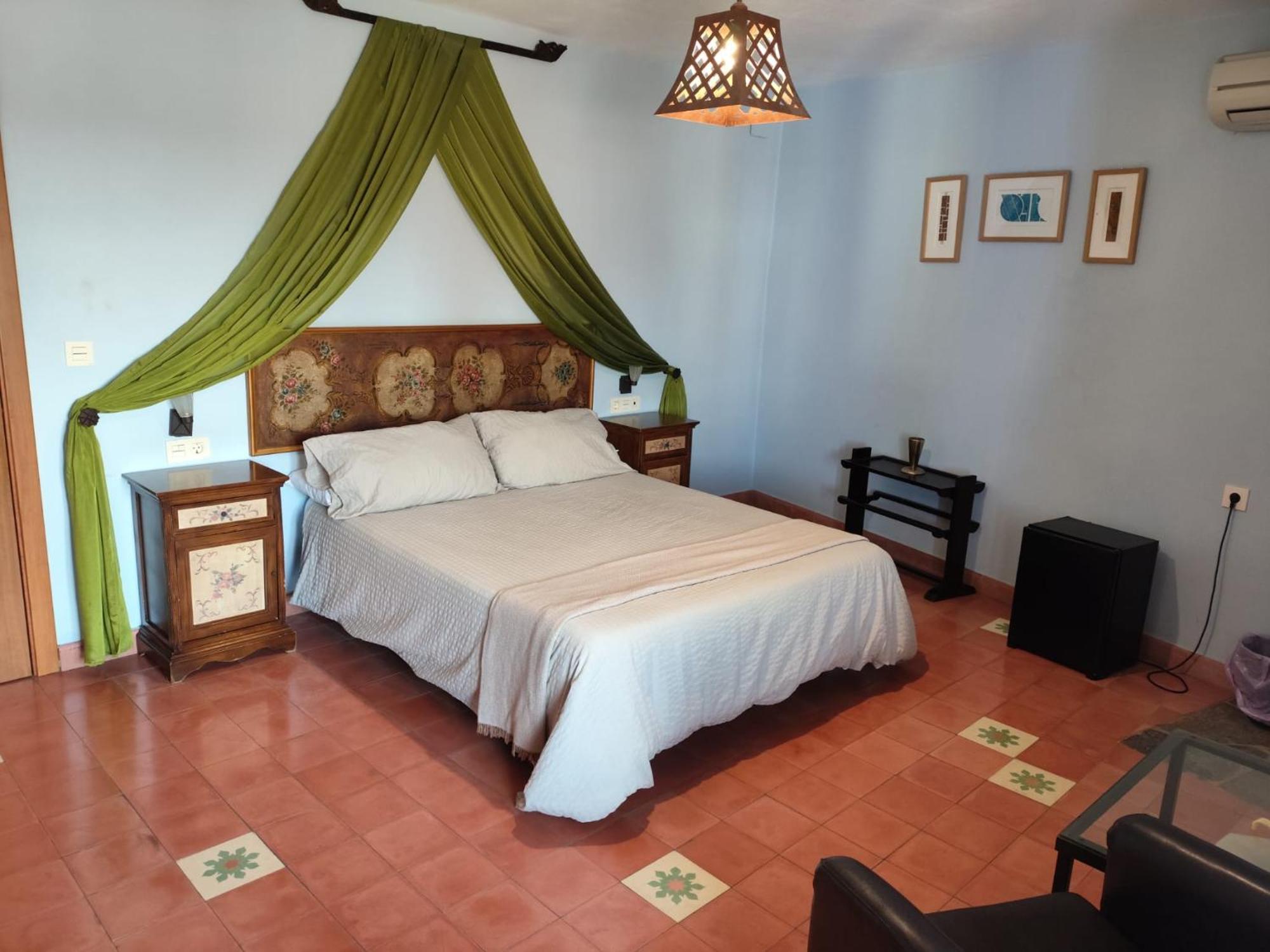 Hotel Rural La Posada De Las Cigueenas Jerez De Los Caballeros Buitenkant foto